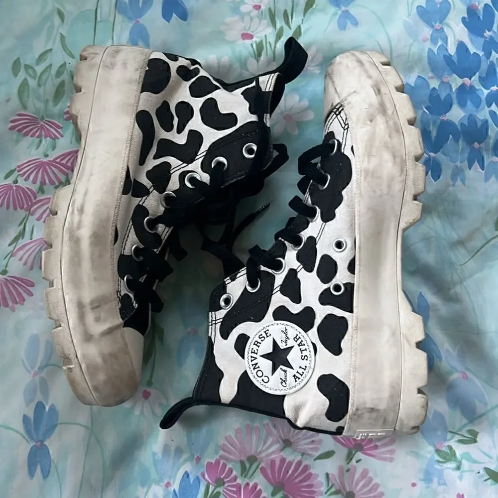 Converse Chuck Taylor All Star Lugged Shoes Women’s Size 7 Cow Print Platform